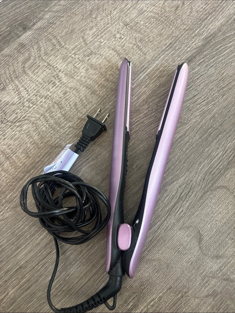 Pink Ceramic Hair Straightener for Smooth Styling