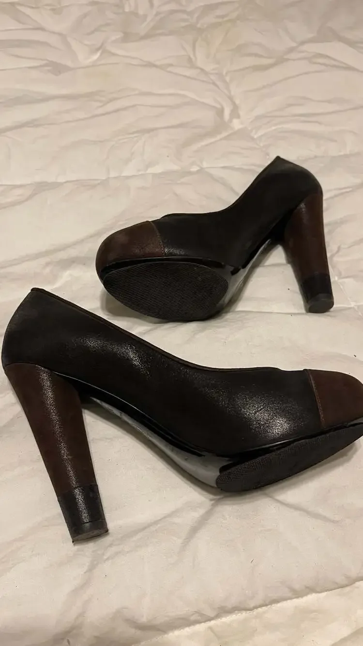 CHANEL block heel