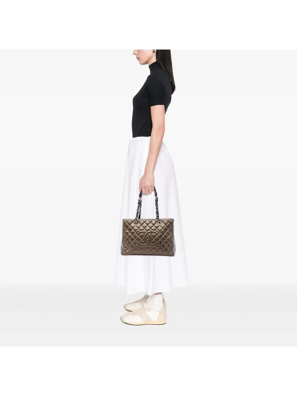 CHANEL elevate your
