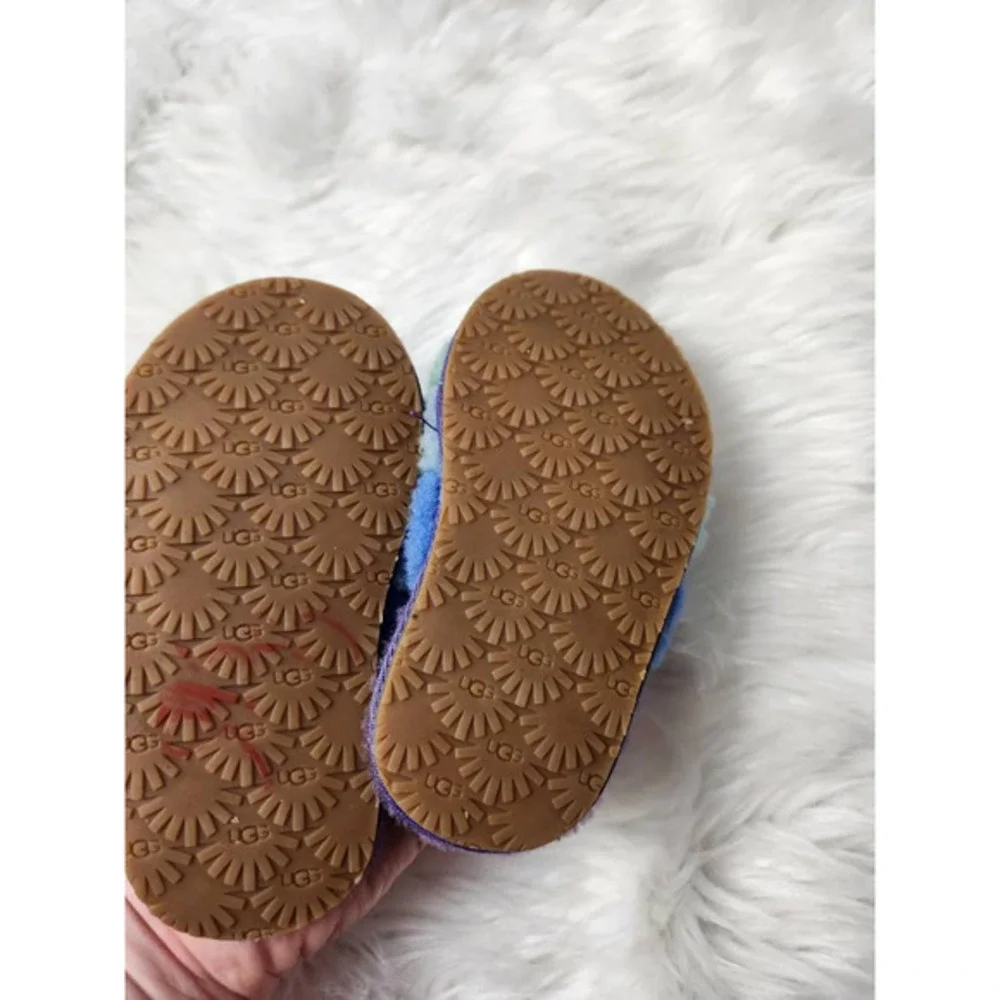 UGG girls fluff