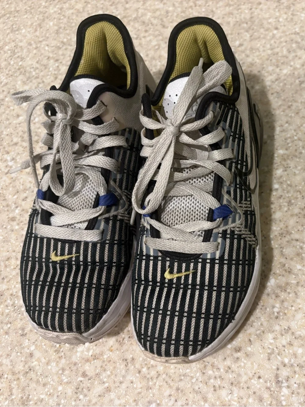 Nike lightweight sneakers