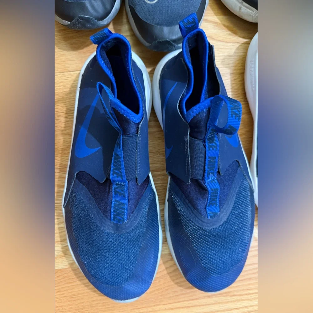 NIKE Athletic Casual Slip-On Sneakers Bundle Size 7Y