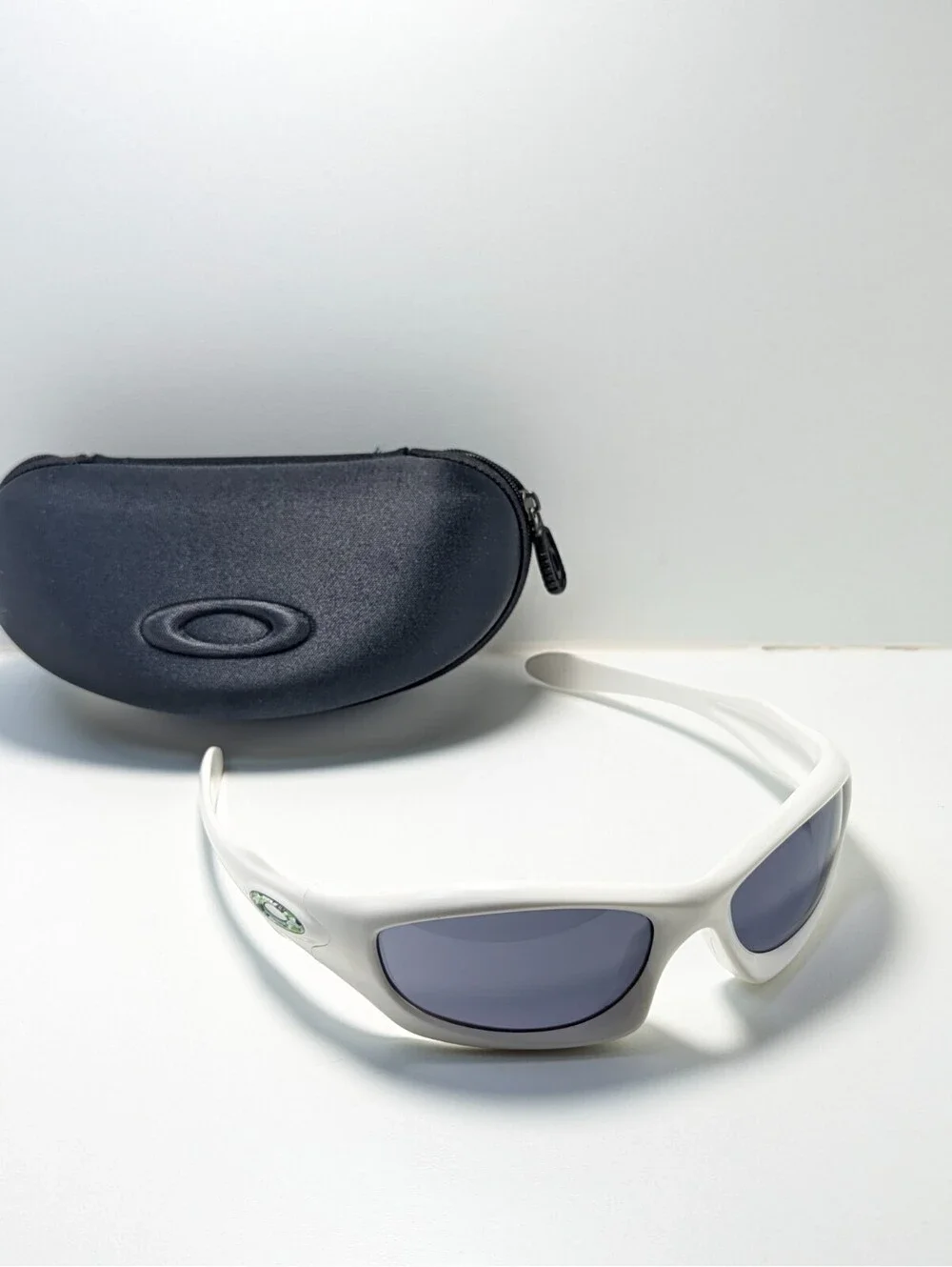 Oakley classic dark