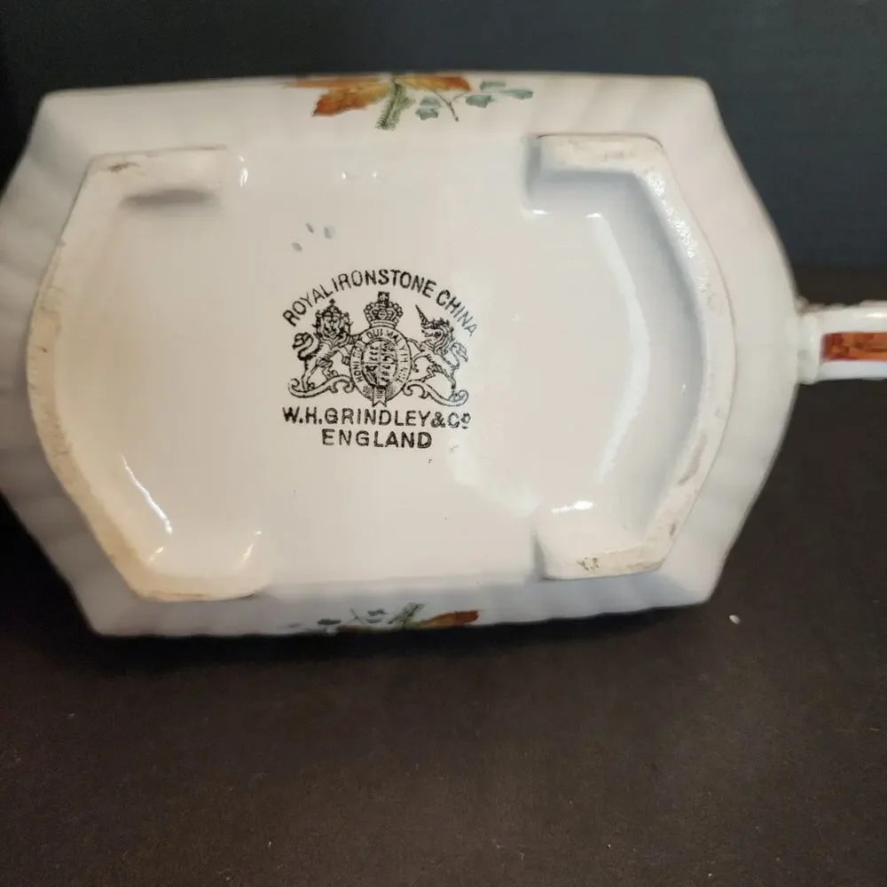 Royal Ironstone/ WH Grindley England vtg royal