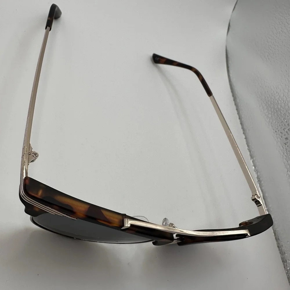 Detour castaway sunglasses