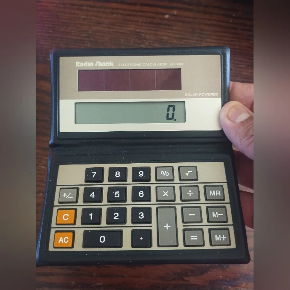 Vintage Radio Shack Calculator EC-409 Calculator (Solar Power) Made In‎ Japan