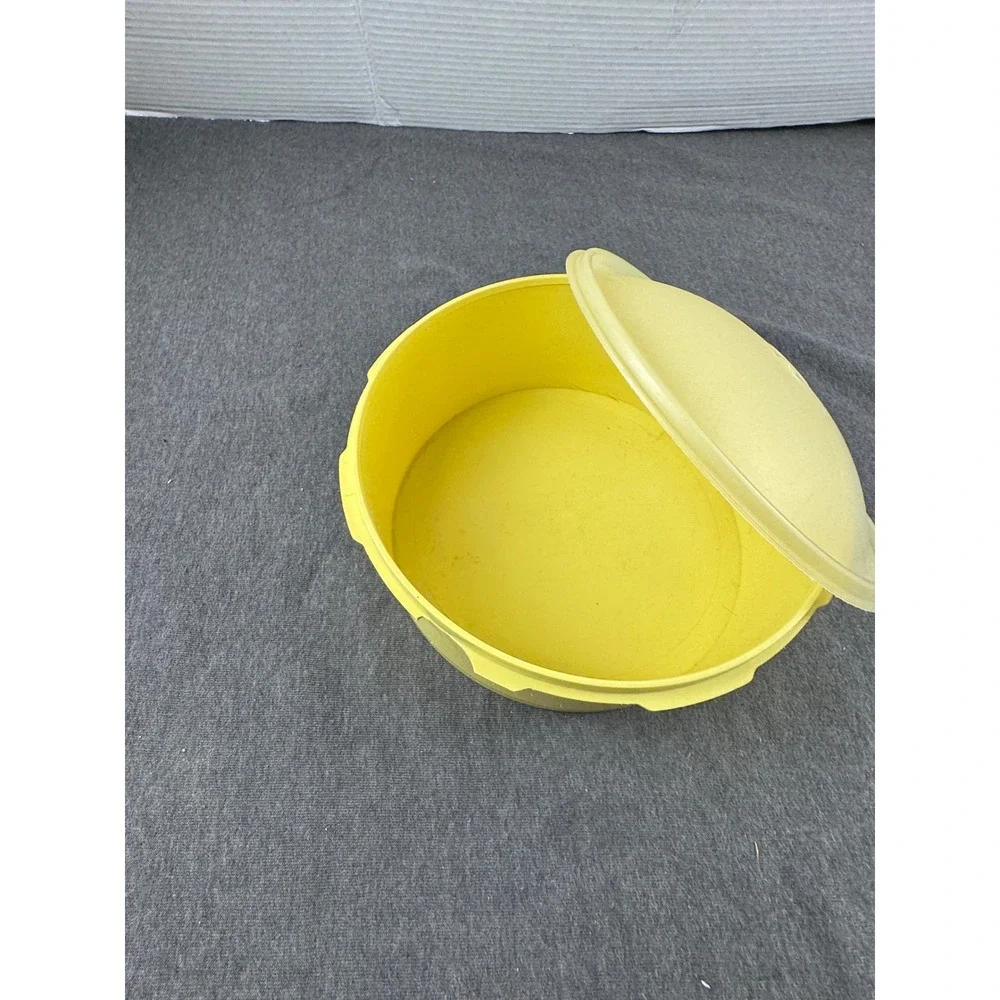 Tupperware vintage servalier
