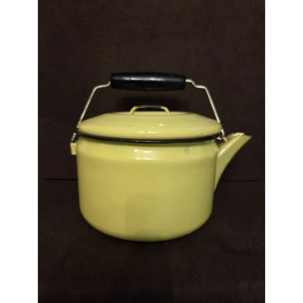 Vintage yellow enamel teapot With Lid‎ Enamelware Bail Handle