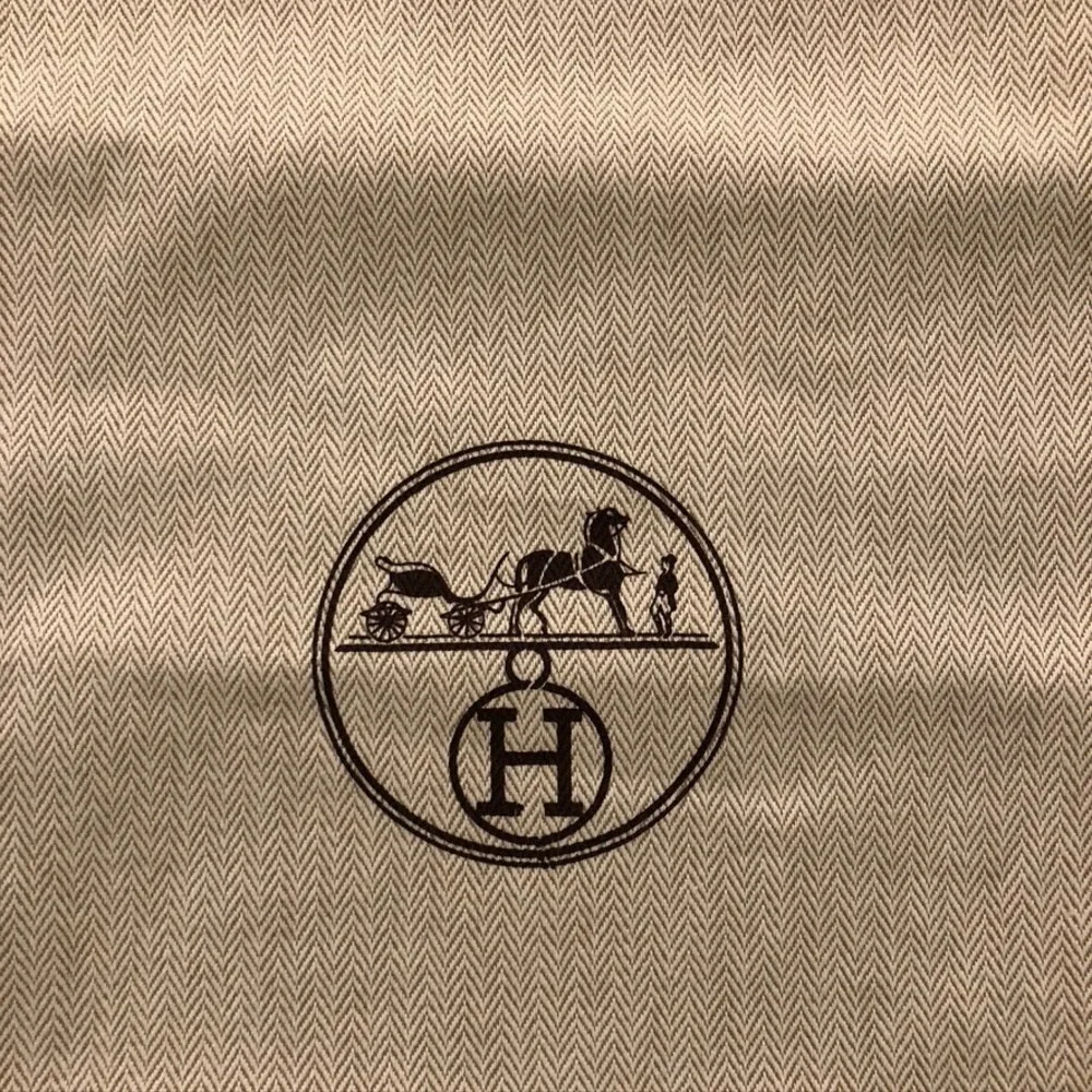 HERMÈS step up