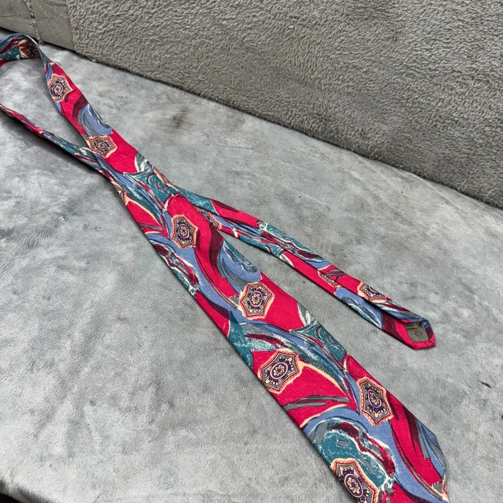 Robert Talbott Tie Mens OS Red Blue Silk‎ Hand Sewn Italy Abstract Geometric Exc