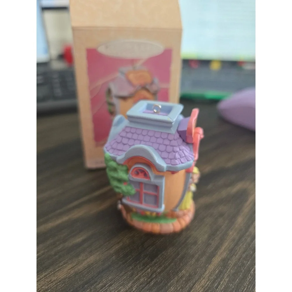 Hallmark Keepsake Ornament 1997 Apple Blossom Lane Sweet Shoppe Final In‎ Series