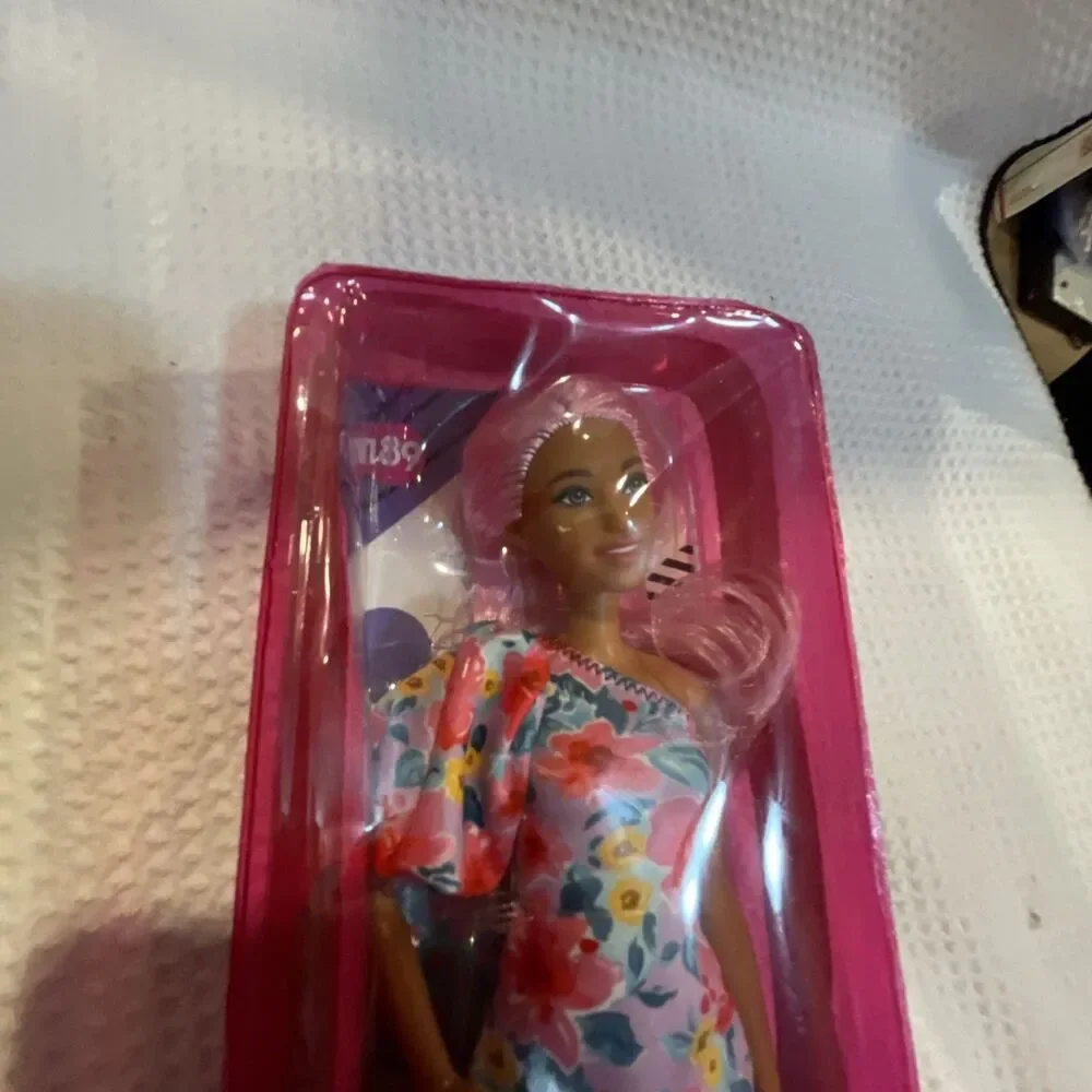 Barbie Fashionistas Doll #189 Pink Hair Off-Shoulder Floral Dress Prosthetic Leg