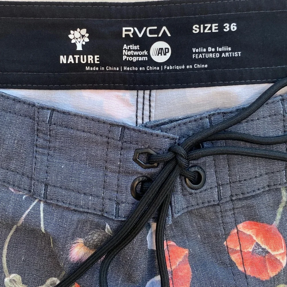 RVCA men board