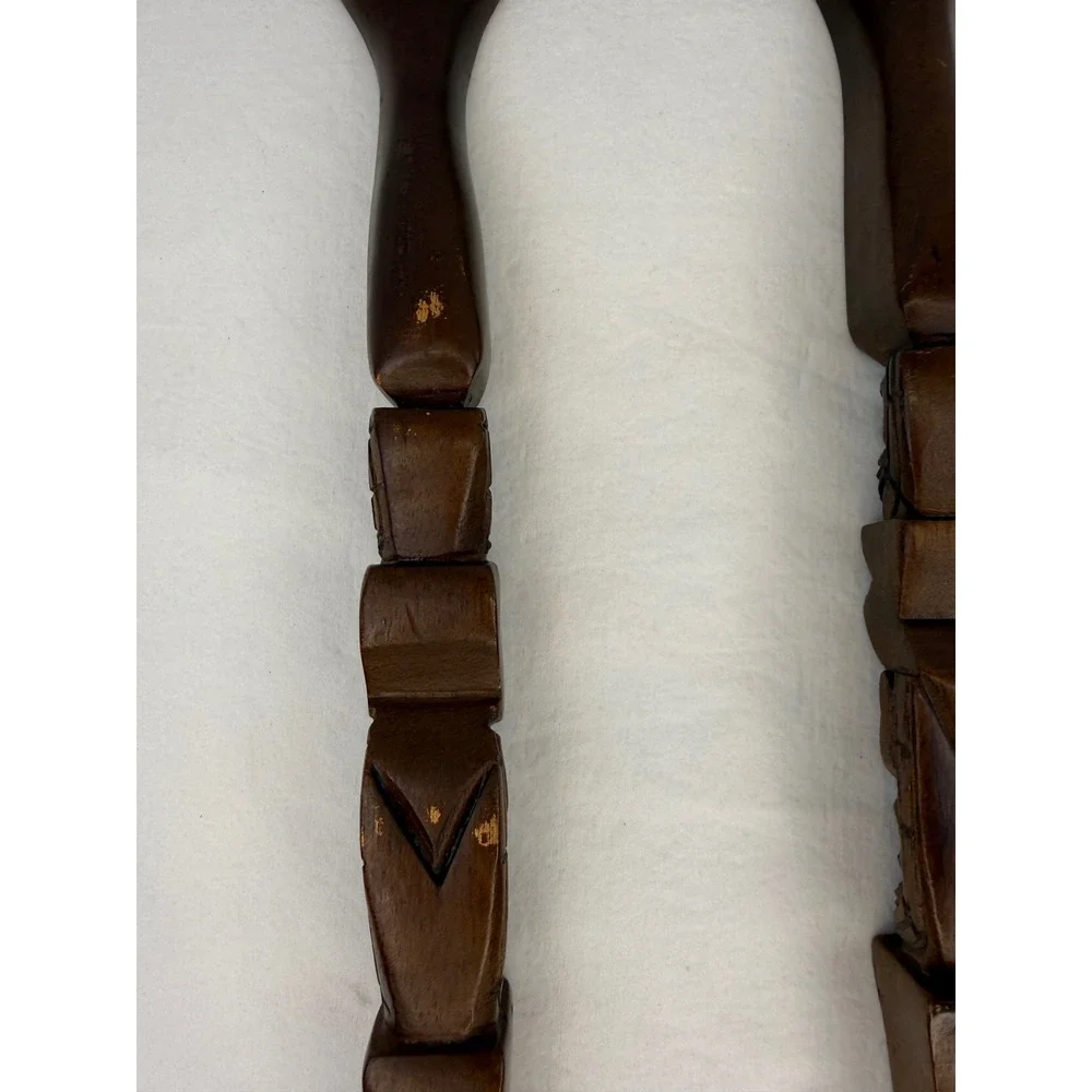 Unbranded hand carved