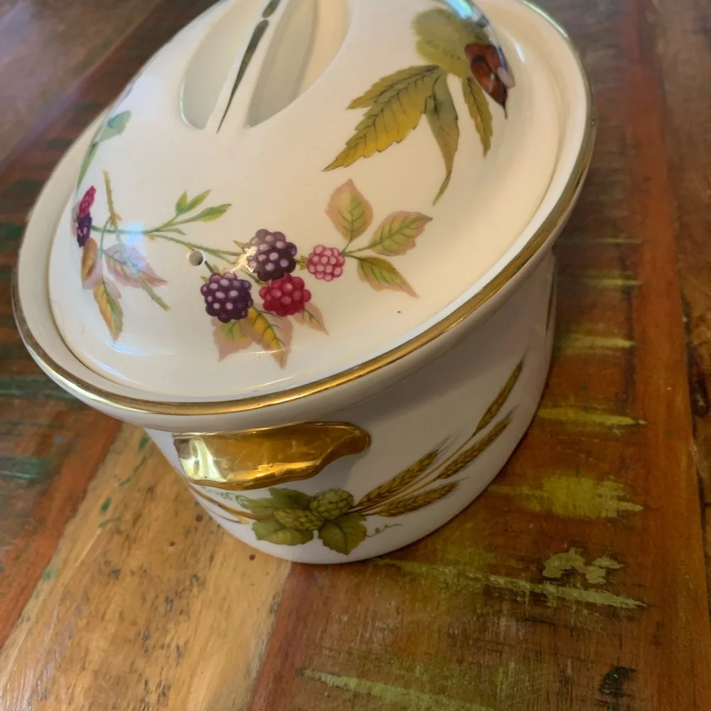 Royal Worcester crafted care