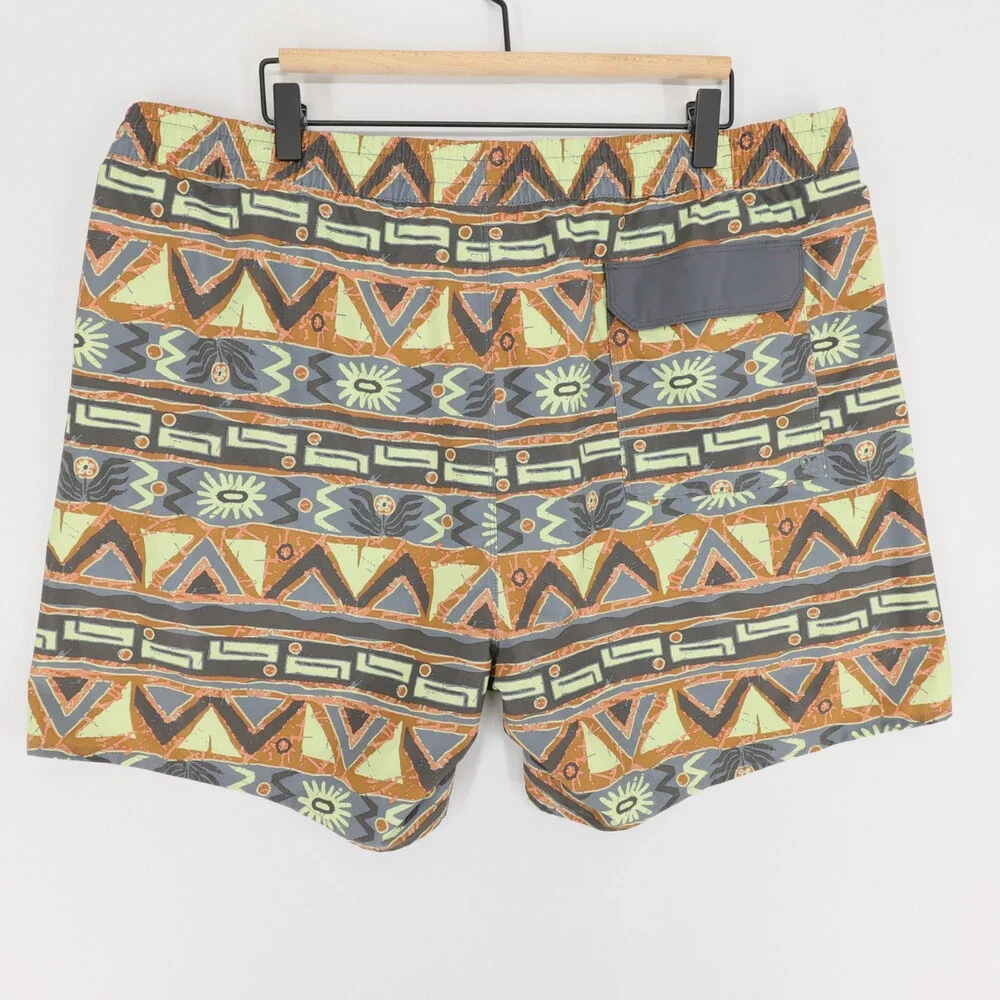 Patagonia Hydropeak Volley Shorts Mens XXL Multi Geometric Print Boardshorts