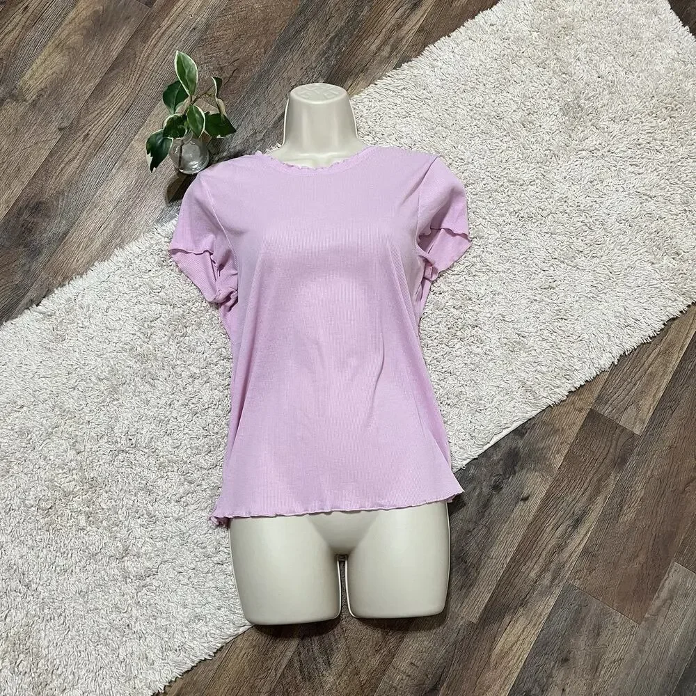 Nike Size Medium Pink Ribbed Lettuce Edge Scoop Yoga Top