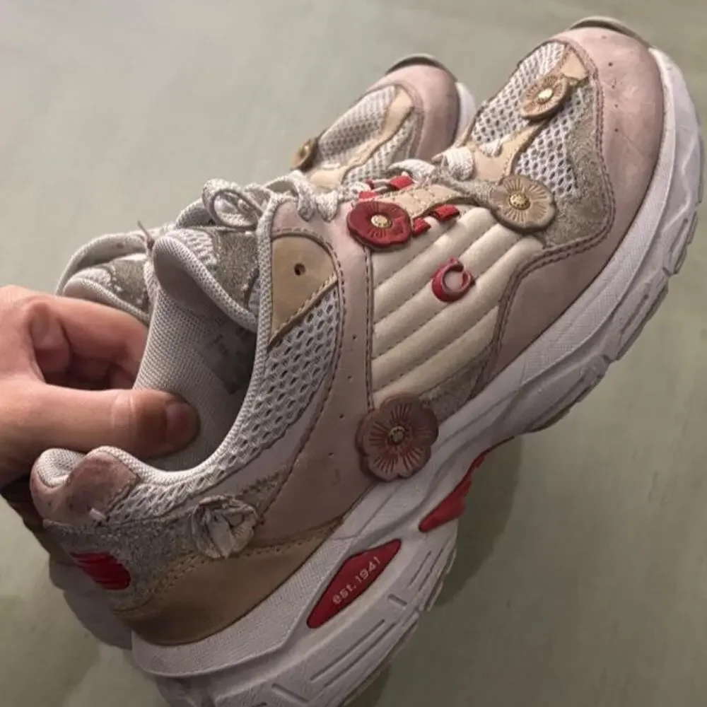 Coach cream pink