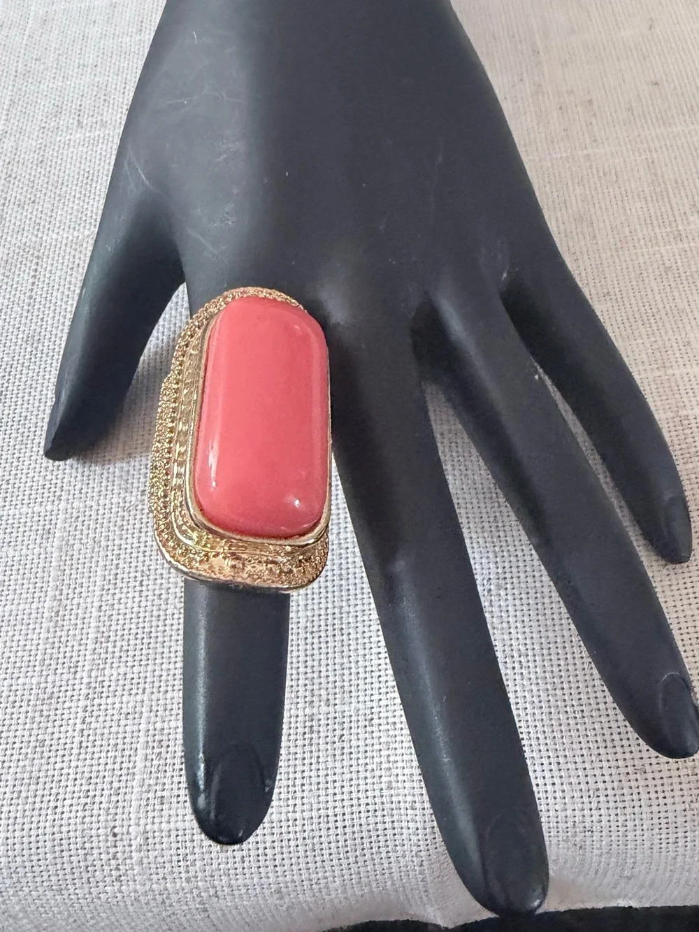 N/A elegant gold