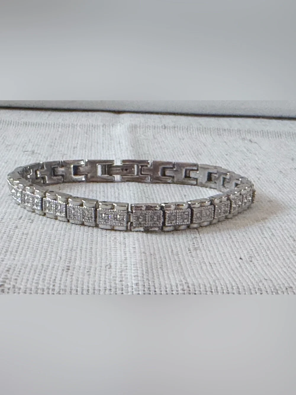 N/A elegant silver