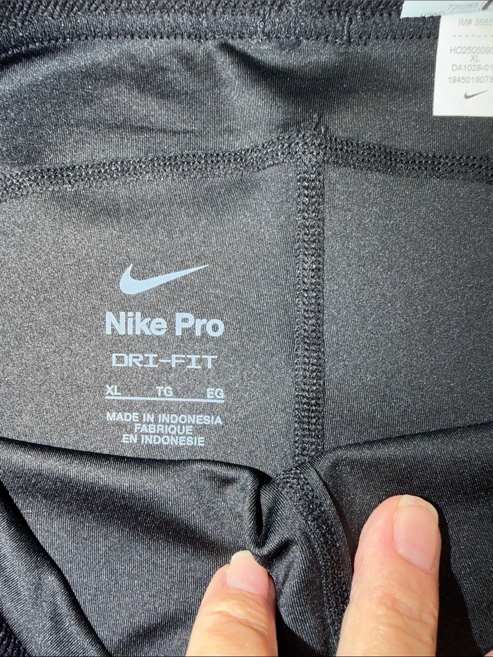 Nike nwt pro