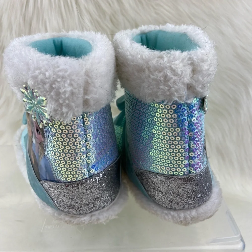 N/A frozen slippers