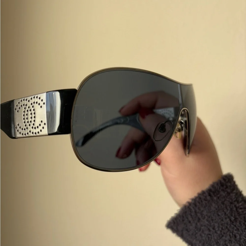 CHANEL authentic cc