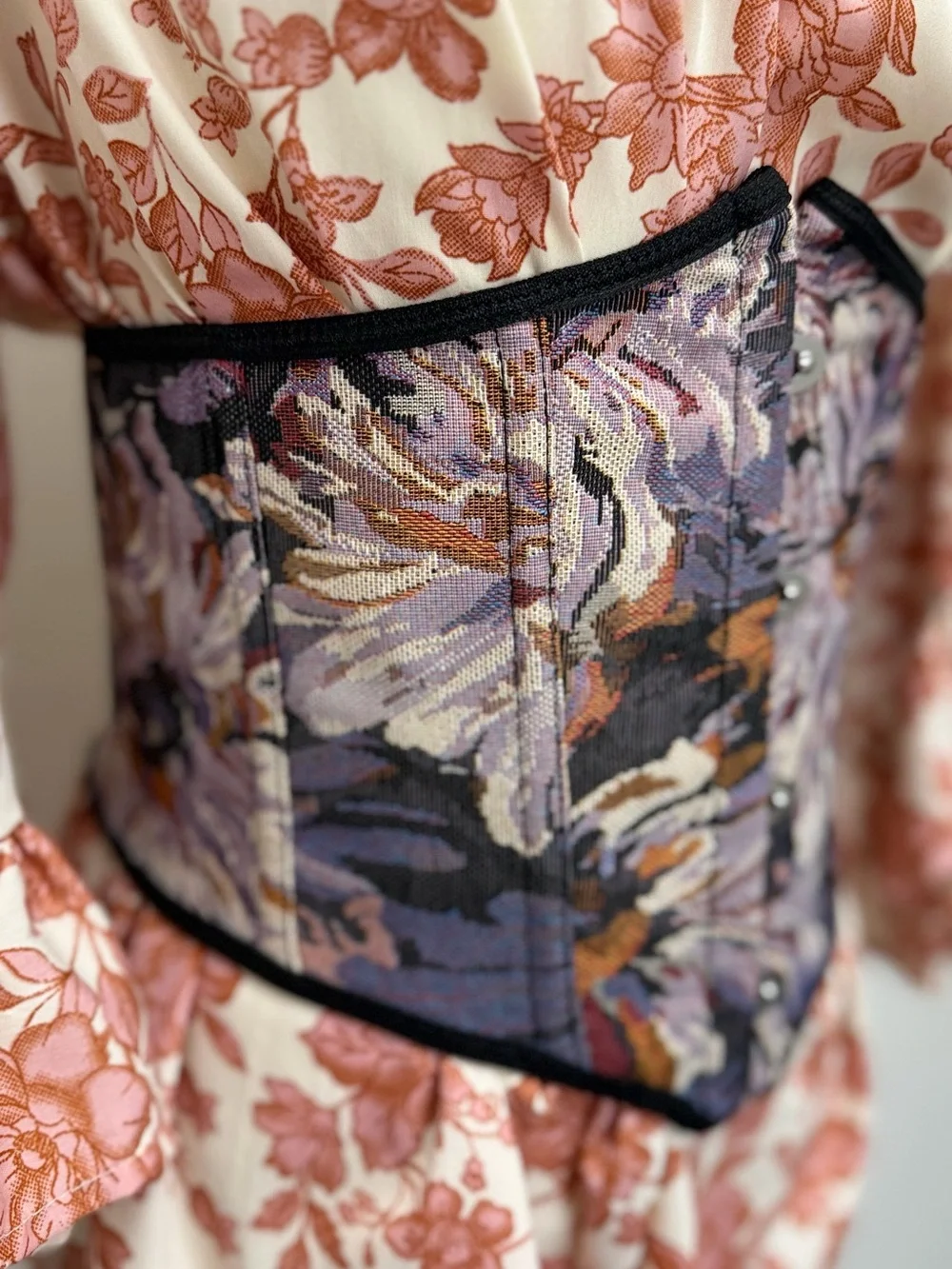 N/A statement floral