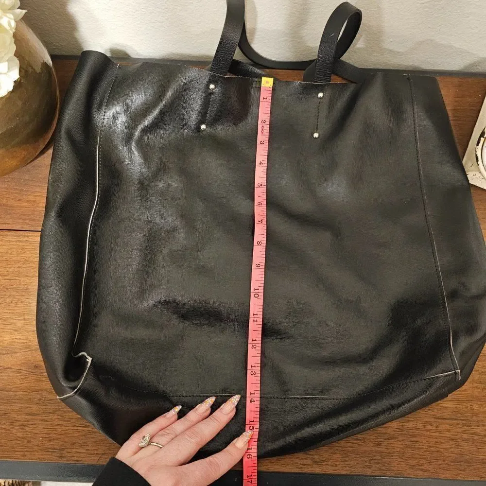 Pulicati large leather
