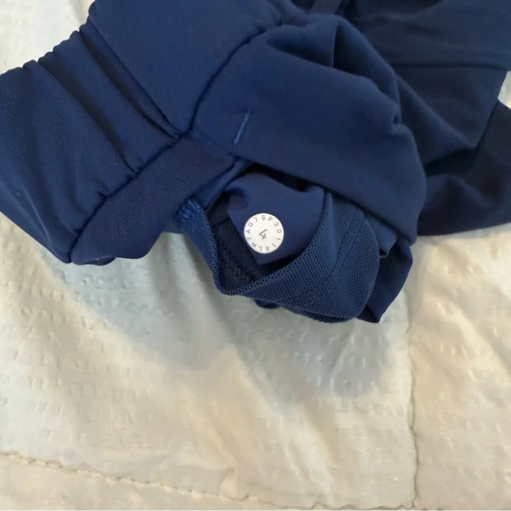 lululemon athletica short navy blue