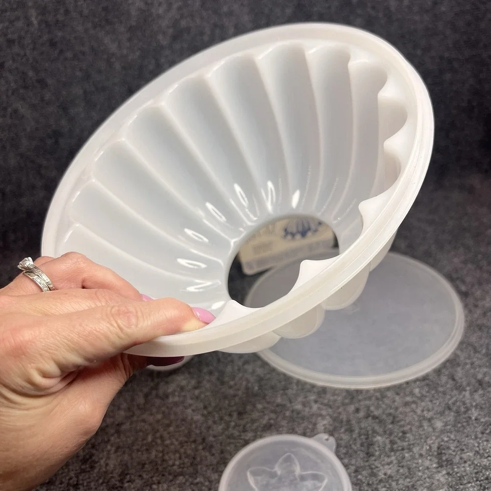 Tupperware preowned vintage