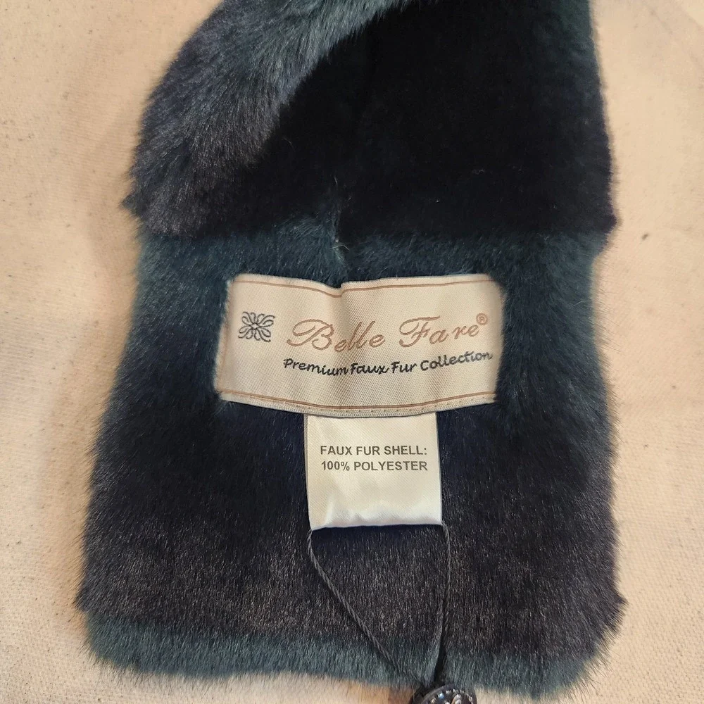 New Belle Fare FauxReal Emerald Black Faux Fur Scarf Neck Warmer Neiman Festival