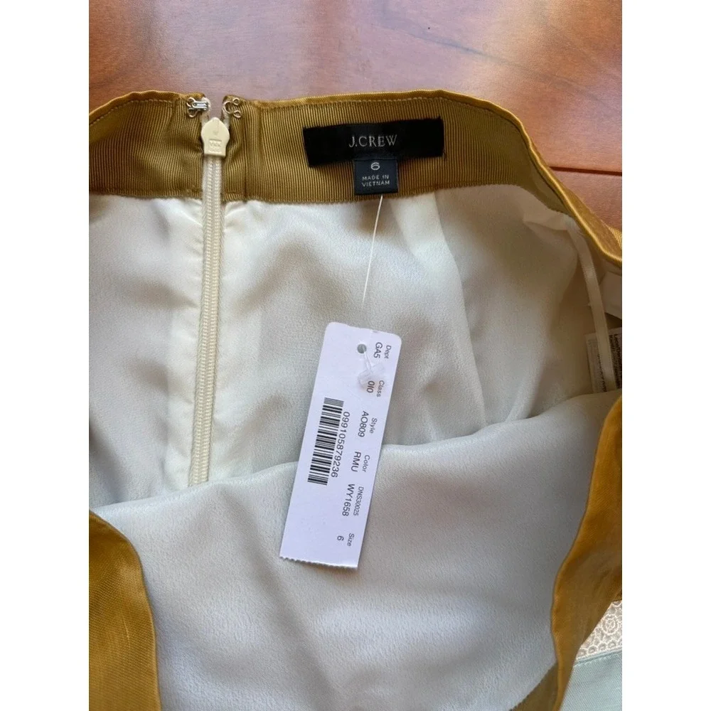 J. Crew detailing it