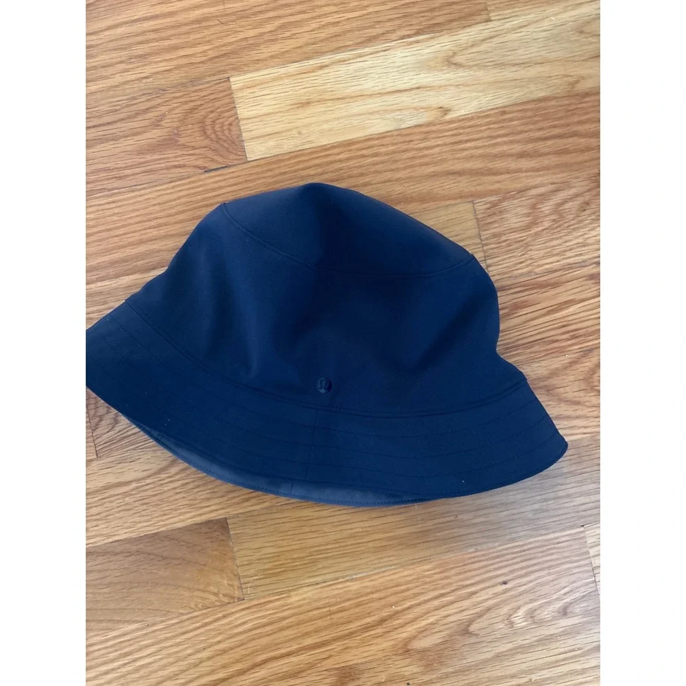 Lululemon‎ On the Fly Bucket Hat Navy Blue L/XL LU9AHMS Recycled