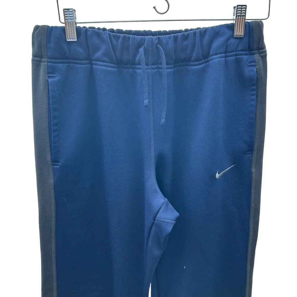 Nike these therma