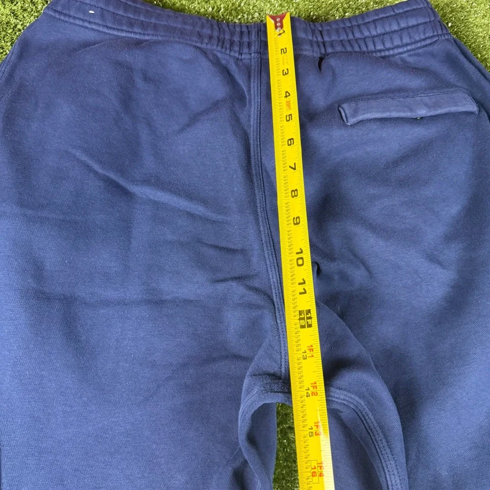 Nike joggers pants iconic