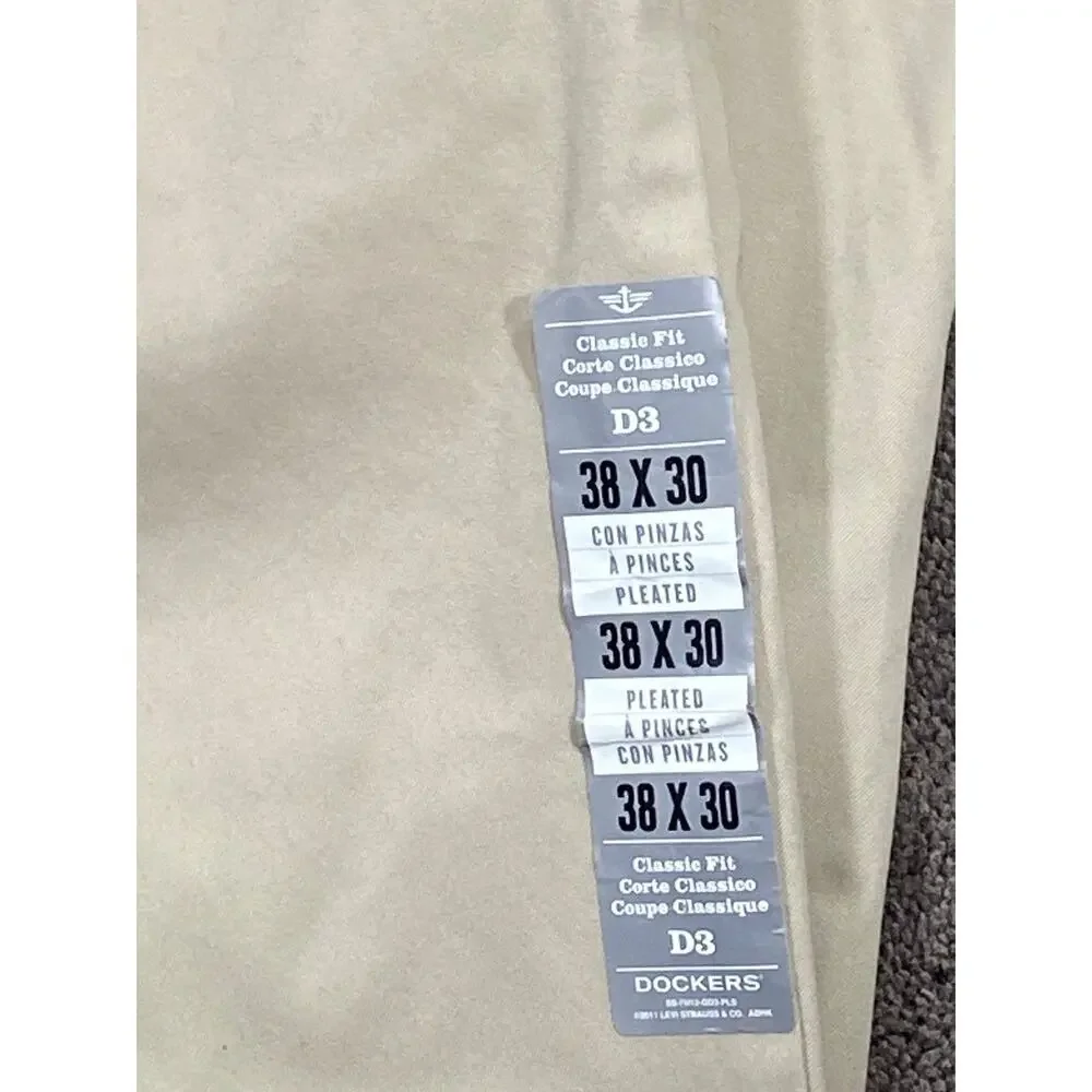 NWT Dockers Pleated Classic Cuffed Fit D3 Iron Free Pants Stretch Khaki Tan Bone