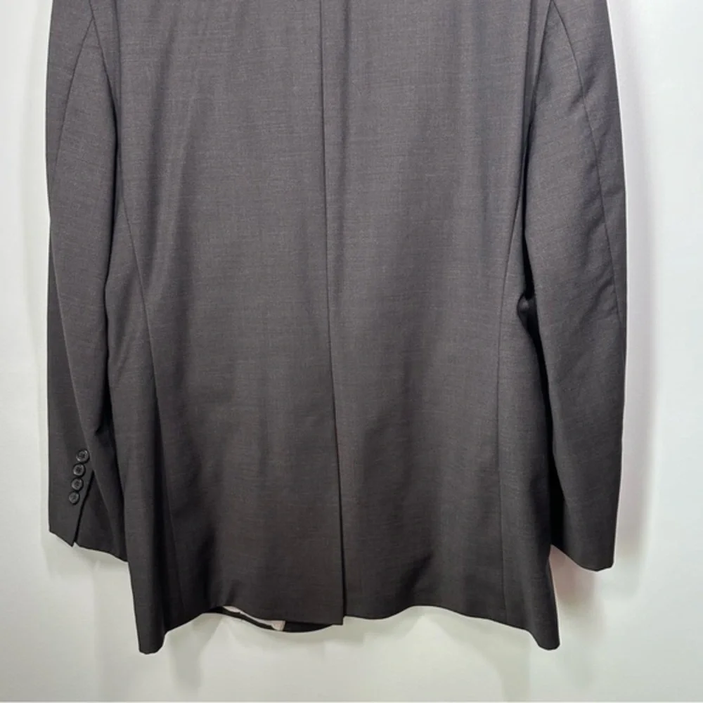 Brooks Brothers chest measurements elevated