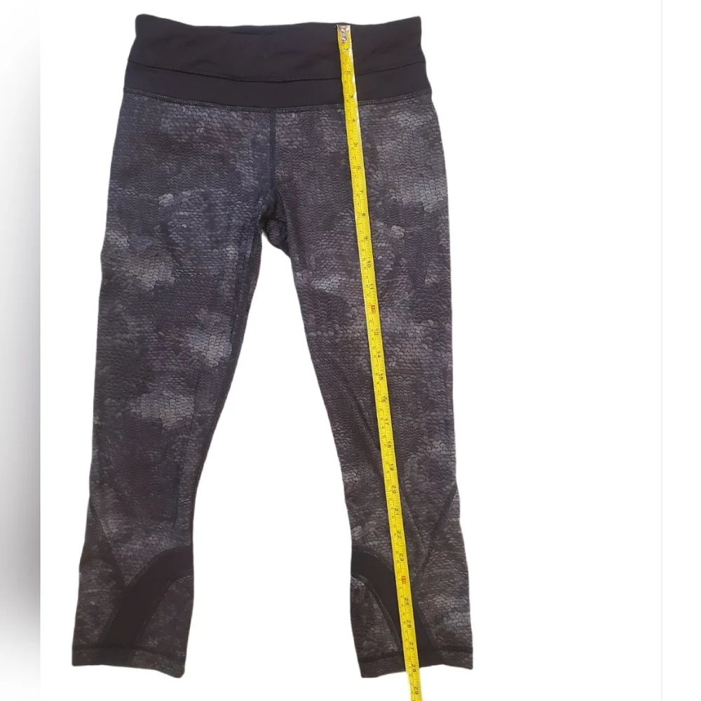 lululemon athletica size fabric measures