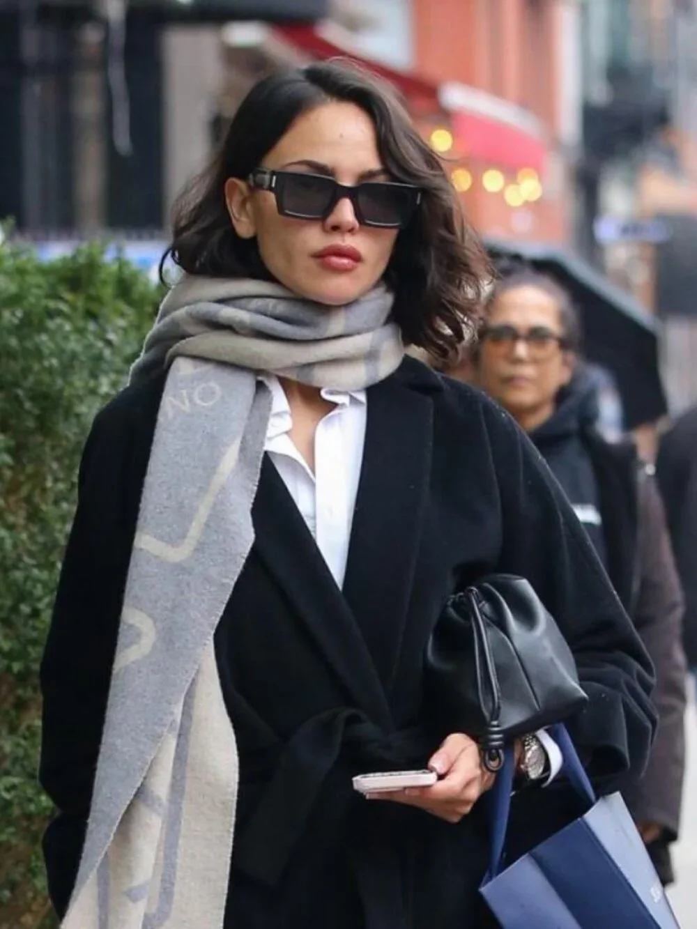Saint Laurent model sl736