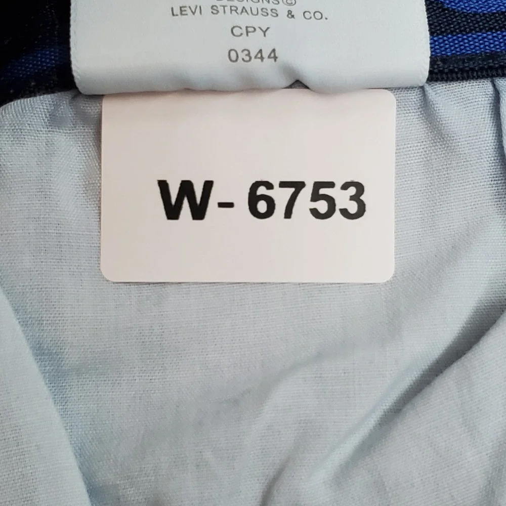 Levis sku 06753