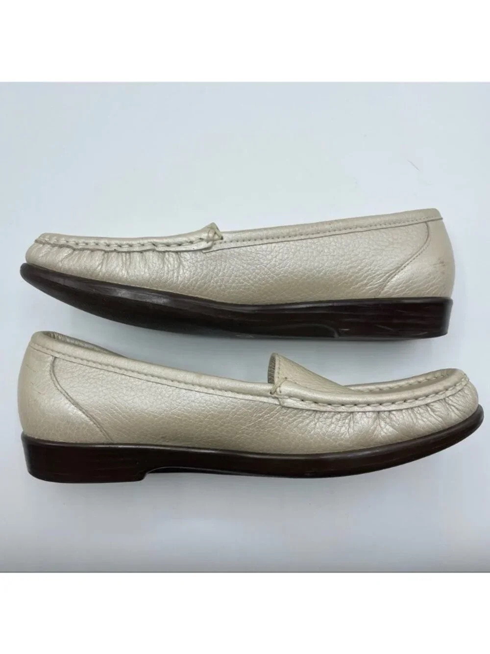 SAS Simplify Loafers Gold Lusso Leather Comfort Slip On 7.5 Narrow