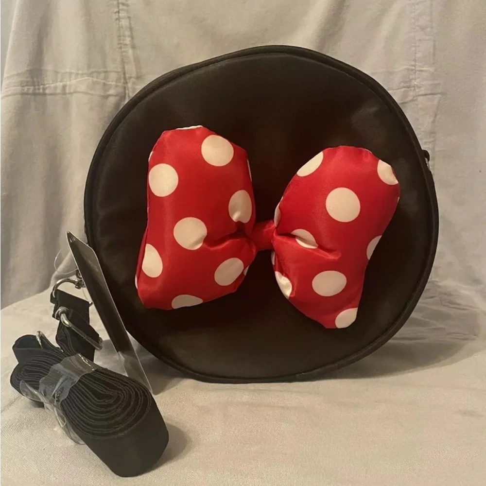 NEW Walt‎ Disney Minnie Mouse Round Crossbody Bag Purse w/ Red Polka Dot Bow