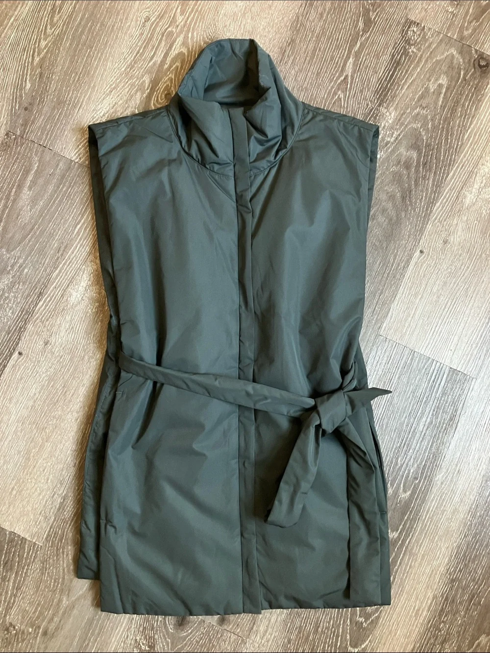 COS sleek sleeveless