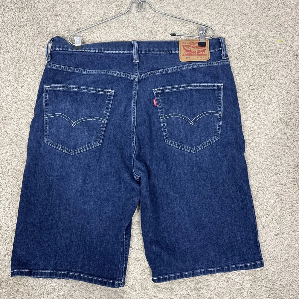 Levis excellent no