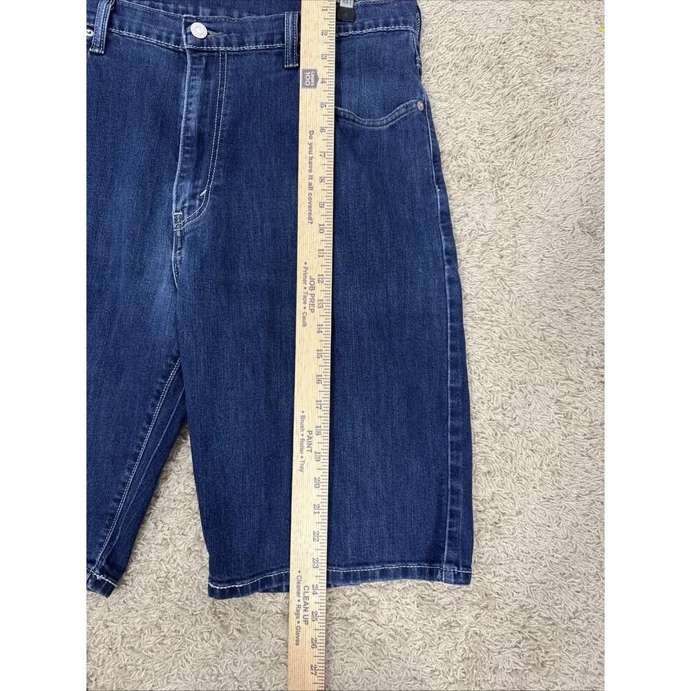 Levis excellent no