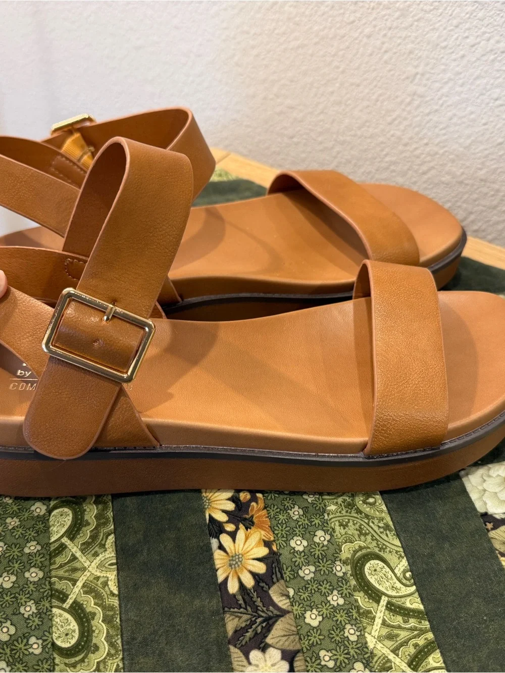 Taryn Rose clean cognac