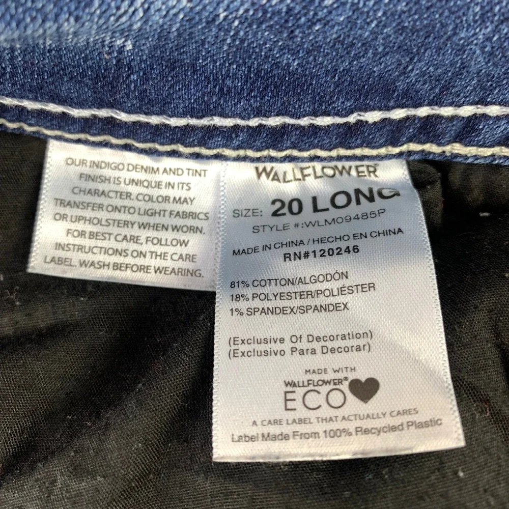 Wallflower measurements waist
