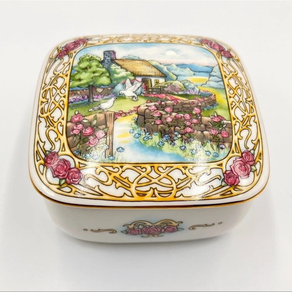 Vintage porcelain star