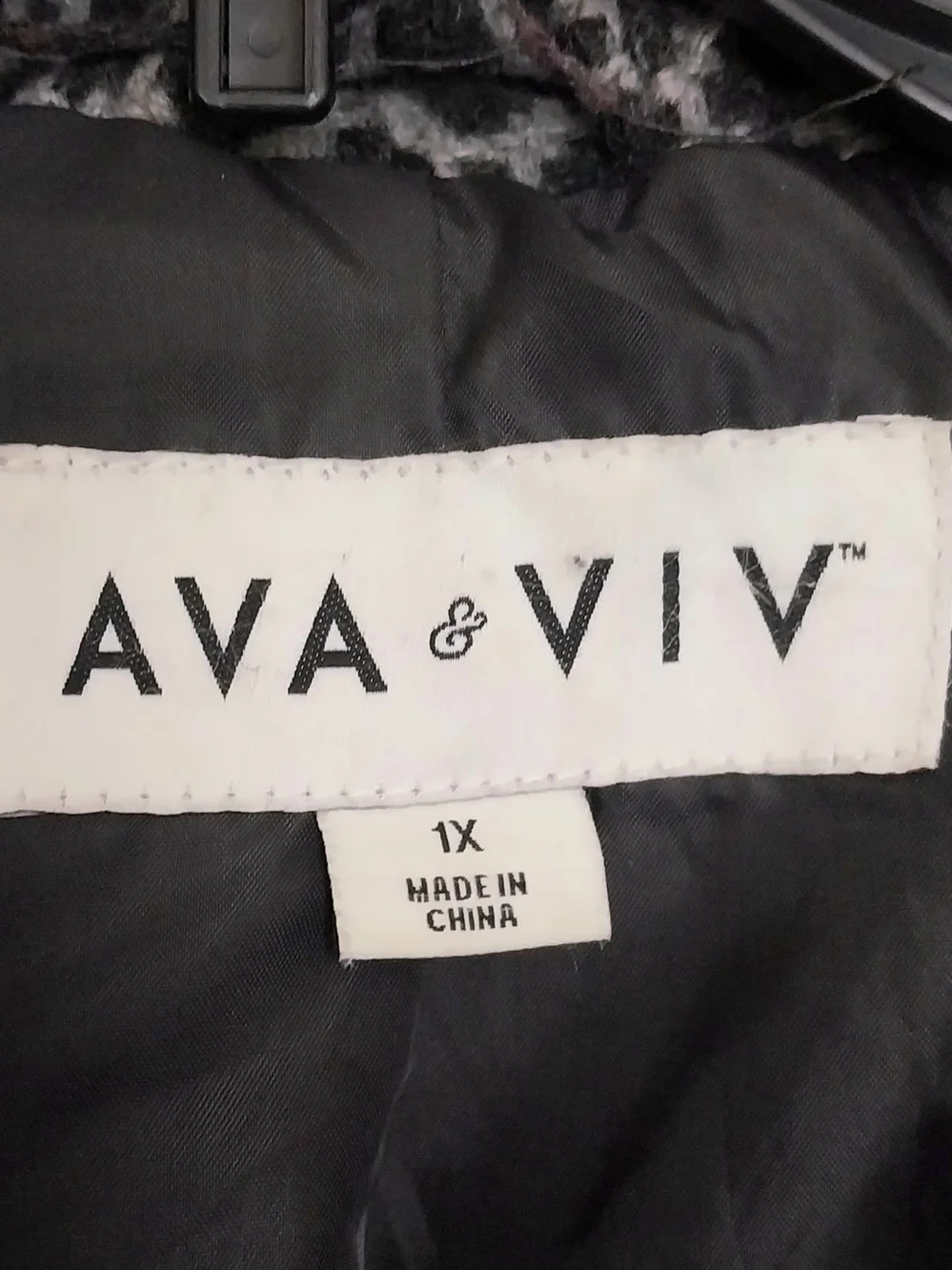 Ava & Viv pattern style removable